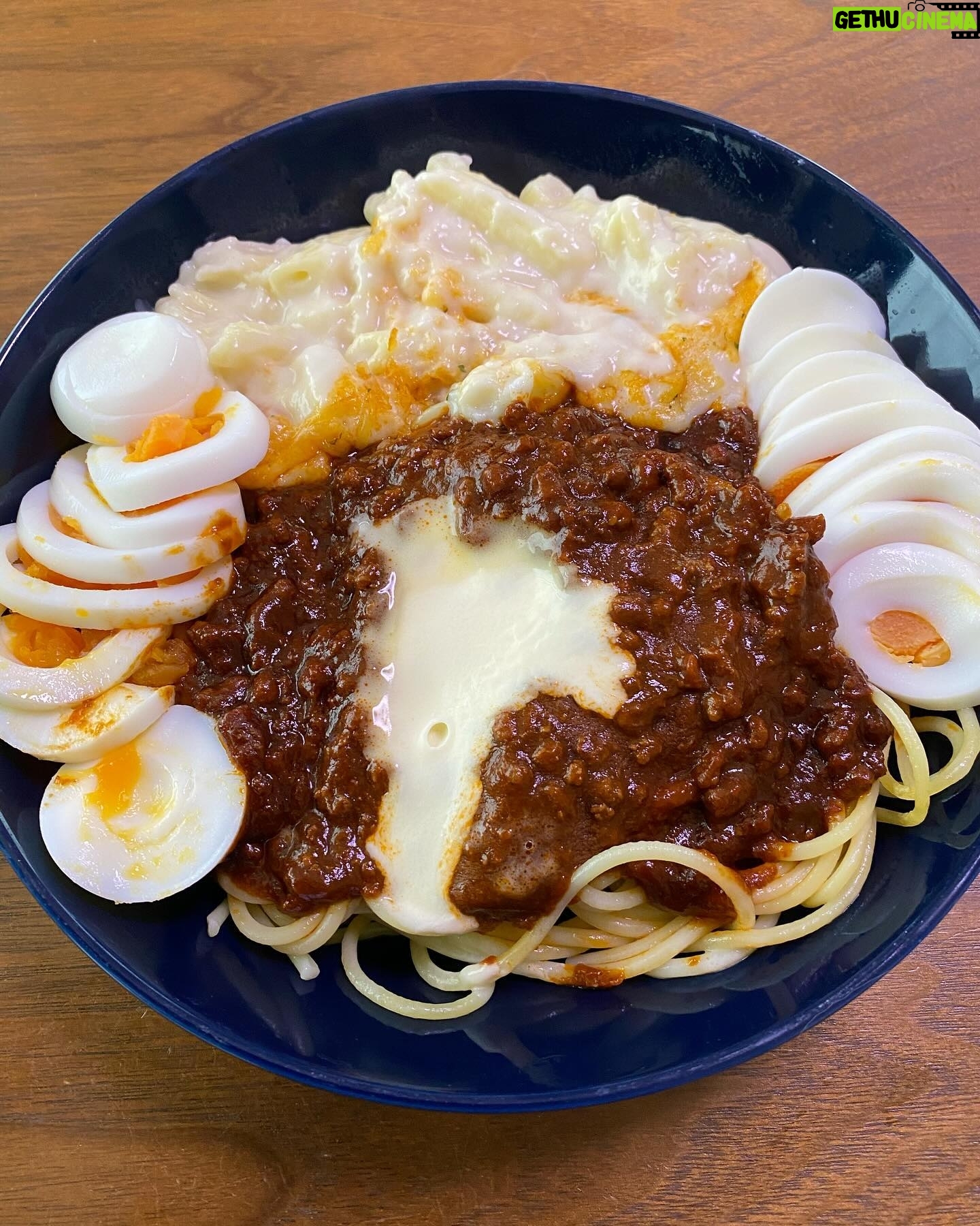 Hitoshi Ozawa - 4.7K Likes - おはようさん❗️
朝食のテーマはモーツァルト
顔は、金のボロネーゼで
頭はマカロニグラタン
横髪は卵で👍
さぁ、ニューヨーク決戦の最終戦❗️
ブルドッグス戦と時間が被り
オンタイムで観れないが
共に戦おう⚾️