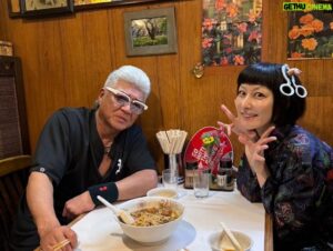 Hitoshi Ozawa Instagram - おはようさん❗️
昨日、鳥居みゆきと行った
ミッキー飯店のニンニクチャーハン
バリ美味かったなぁ👍
内容はYouTube配信を待て❗️