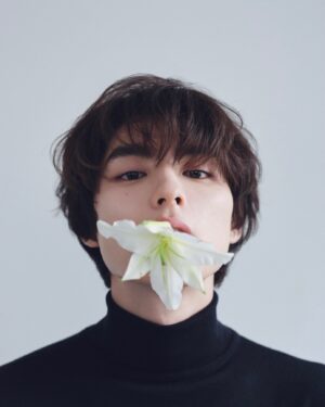 Honda Kyoya Instagram - Merry Christmas🎄
ついに、本日、本田響矢1st写真集『響』が発売されました

ありのままの自分であったり、今の自分に表現できるものを存分に詰め込みました

本当に感謝です

たくさんの方に見ていただけますように

#本田響矢1st写真集
#響