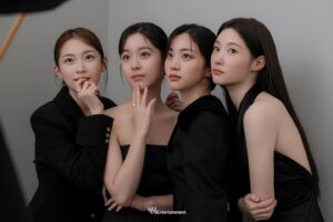Hong Hwa-yeon Instagram - 🖤💙💜 @bhent_official 해피비..❤️‍🔥