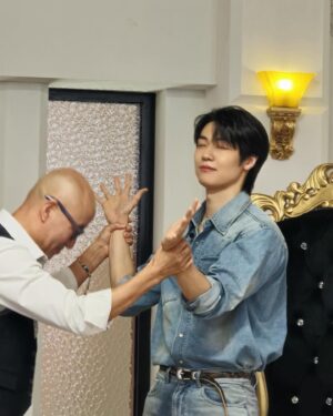 Hong Seok-cheon Instagram - 👑💍💎