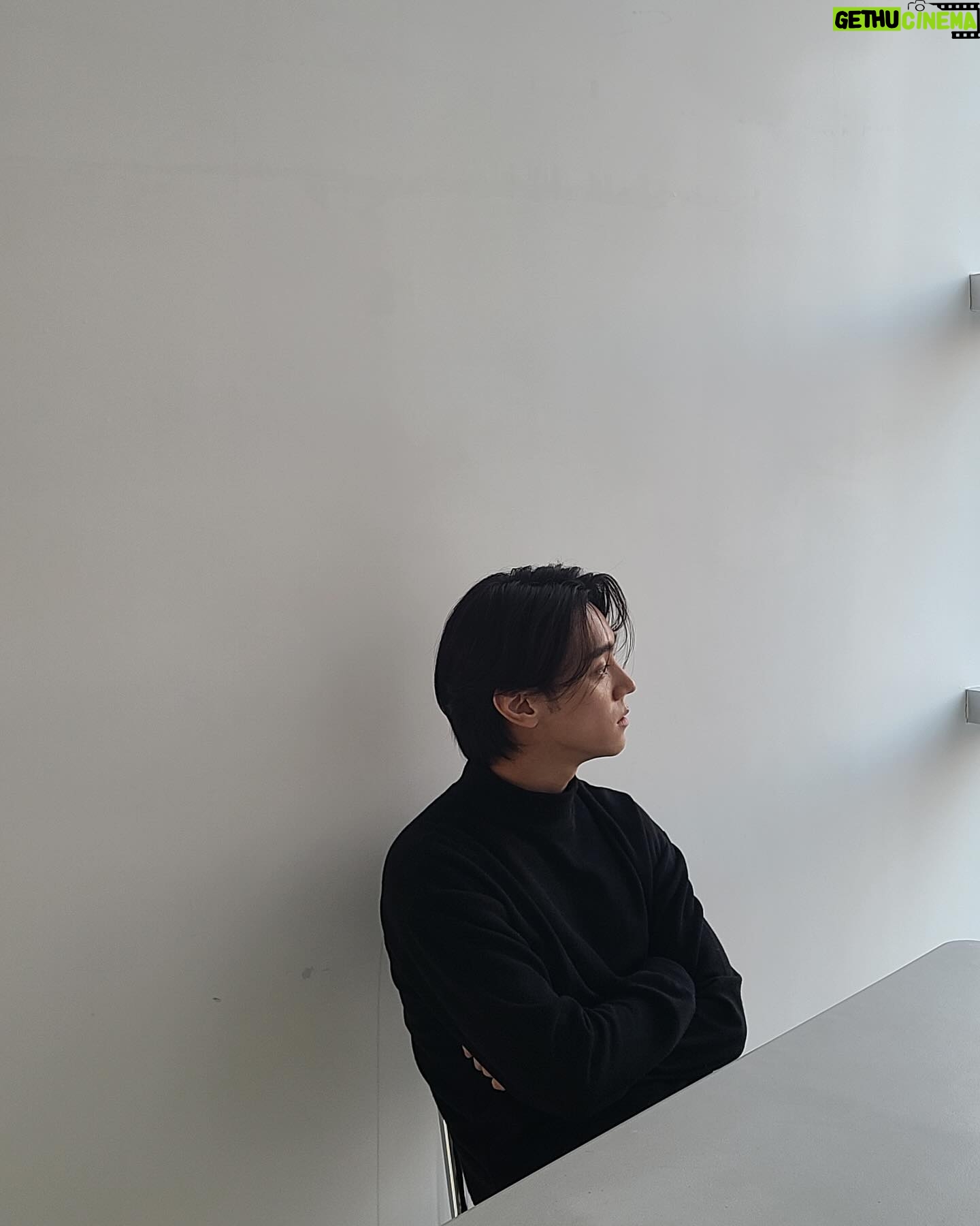 Hong Seung-bum - 9K Likes - December, 🎄, 🎂
Farewell 2023