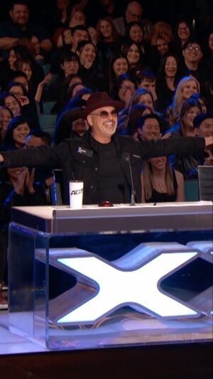 Howie Mandel Instagram - They turned T-Posing into a talent #AGT