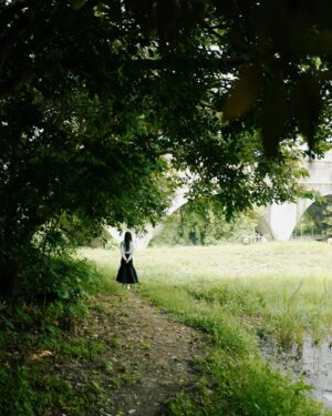 Hsu An-Chih Instagram - 「世界最初是一片混沌的綠色。」