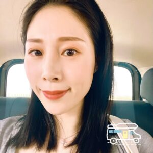 Hsuan-yen Tsai Instagram - 拍攝放假日。
和劇組小夥伴們一起去看了《可憐的東西》，
再去大吃一頓海鮮火鍋，滿足。

謝謝夥伴們的照顧，快殺青了，我們一起加油！❤️❤️❤️

#生日快樂 #大愛劇場