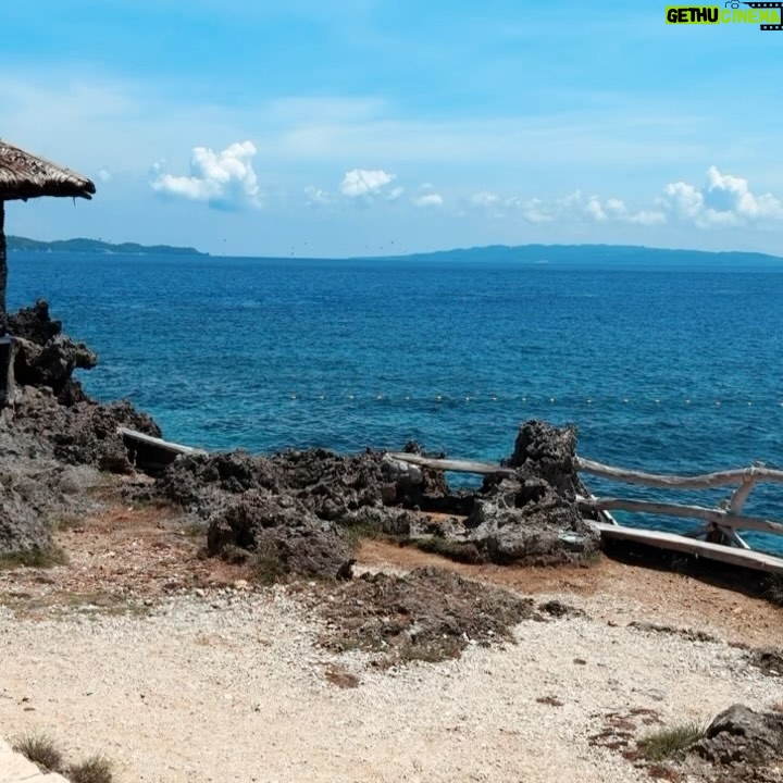 Hu En Ning - 3 Likes - 長灘島🏝️Day One
連續轟炸貼文來惹❤️
✨水晶島跳島✨
只能說真的
美炸了
也熱炸了🔥
拍完照都像在洗三溫暖
無處不濕!
#長灘島 #水晶島 #boracay #boracayisland