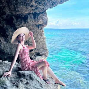 Hu En Ning Instagram - 長灘島🏝️Day One
連續轟炸貼文來惹❤️

✨水晶島跳島✨
只能說真的
美炸了
也熱炸了🔥

拍完照都像在洗三溫暖
無處不濕！

#長灘島 #水晶島 #boracay #boracayisland