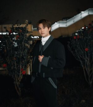 Hubert Wu Instagram - .
where there is love, there is life. 🌹