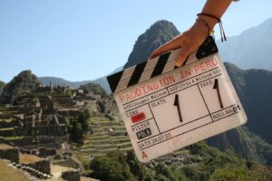 Hugh Bonneville Instagram - Paddington in Peru - what could possibly go wrong? 🥪🐻

You can find out at the World Premiere, 8th November 2024 in London, near 32 Windsor Gardens.

And in the USA on 17th January 2025.

And lots and lots of other places after that. 

#PaddingtonInPeru