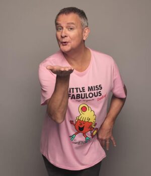 Hugh Bonneville Instagram - It’s #RedNoseDay. Big Kiss and thank you for supporting @comicrelief.

T-shirt from @tkmaxxuk 👉 tkmaxx.com/uk/en/red-nose-day