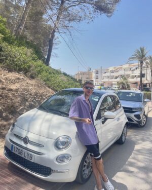 Hugo Cobo Instagram - Ibiza, nunca te había disfrutado tanto🫶🏻
