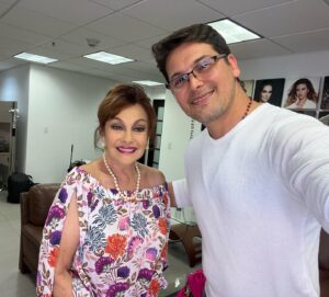 Hugo Vásquez Instagram - Les comparto esta foto cargada de admiración para @soylupitaferrer , #Maracaibo #zulia #venezuela #Miami