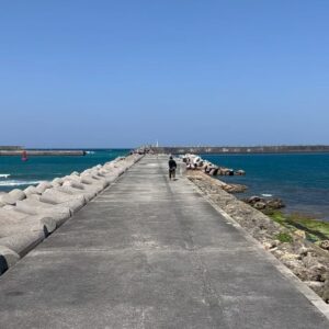 Hui Yin Instagram - 已到沖繩🇯🇵byebye 
希望釣到/見到鯨魚🐋

如果真係見到
本人願意減一半演出費 @viutv 

第三個禮拜-結局篇🐟🐠🐡🎏🍥🍣
《漁樂無窮》星期一至五晚 十點半📺

#viutv #漁樂無窮