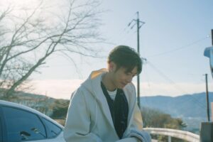 Hung Ka-ho Instagram - 黑玻璃隨意up～ #黑玻璃