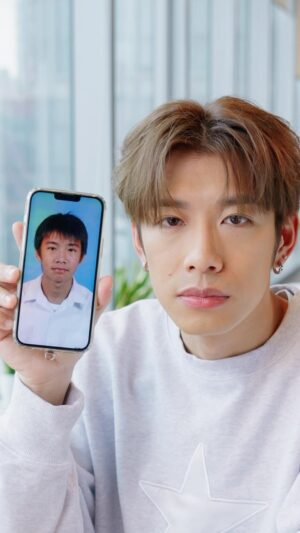 Hung Ka-ho Instagram - 雖然我好少入廚，但整sandwiches對我嚟講，真係easy job！連may姐都想食，你哋就知有幾好味啦😎！竅門就係要用全新升級版配方嘅嘉頓切皮三文治方麥包，香港新鮮製造，除咗含有膳食纖維之外，仲係0膽固醇，0反式脂肪，咁就隨時隨地都食到好味又健康嘅麵包啦！

@garden.hongkong #嘉頓 #嘉頓有限公司 #gardenhk #升級配方更健康  #嘉頓麵包系列 #新裝又有新嘗試  #日夜陪你健康 #HealthIsTheKey #多款格仔無窮配合 #發現健康充滿日常