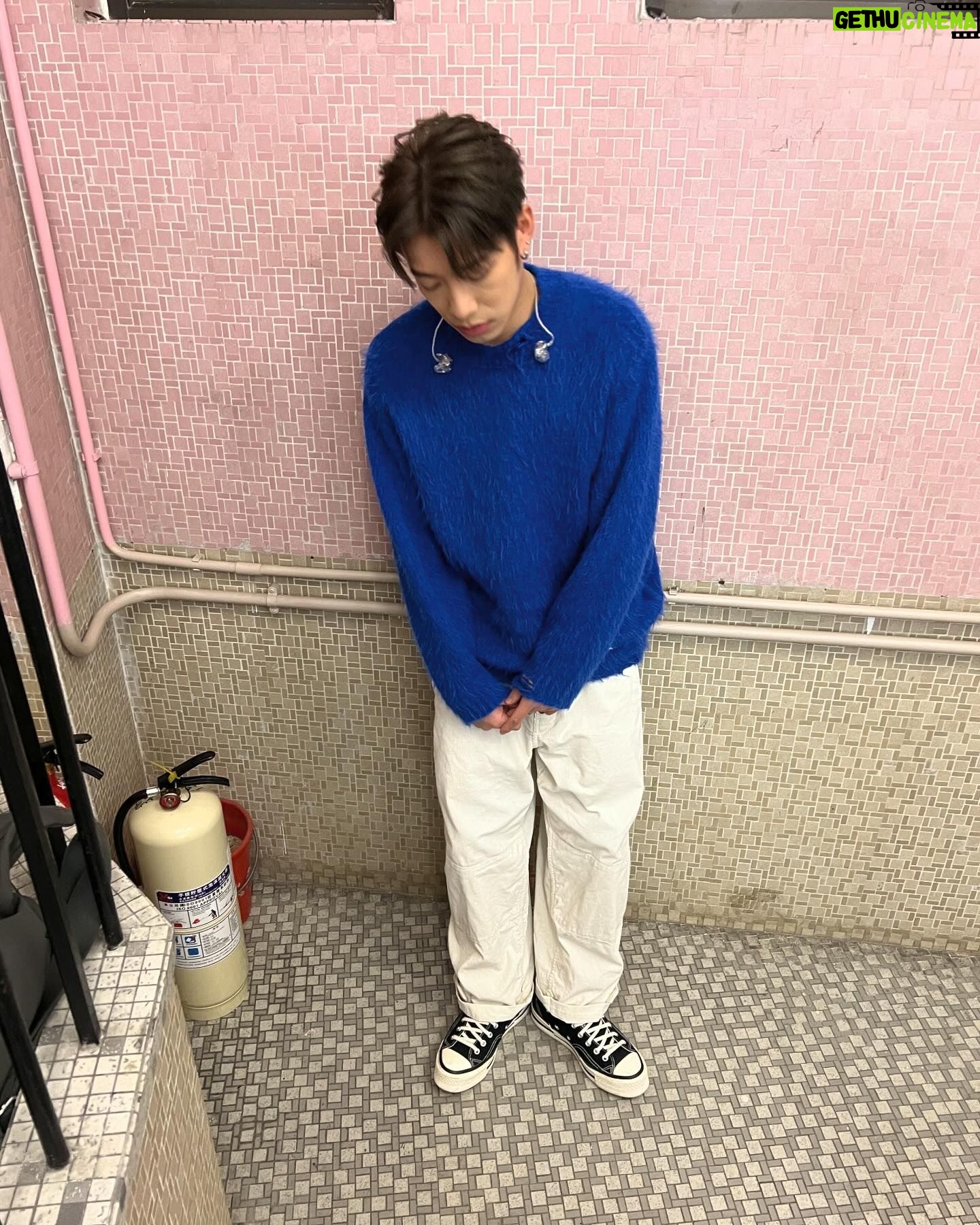 Hung Ka-ho - 17.8K Likes - 最鐘意藍 @ithk
但梯丫佬係紅
恒生信用卡係綠
院友s係橙
stylist係sometimes @maybook