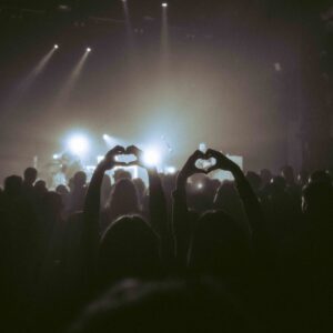 Hunter Hayes Instagram - Emotional Fan Appreciation Moment Incoming… Doing A Solo show like this is unlike any other kind of show because it’s like having a deep conversation with an audience. It’s the most personal and human show I’ve ever toured and it so beautifully highlighted the connection and community that’s been built through this music over the years. It was life-giving to see people who have followed the music for over 20 years and to also meet people who are just now finding the new music. I just want you all to know how grateful I am for you and I want you to know the impact you have on the music we make. Thanks for always showing up and creating an incredible space for everyone to be human.