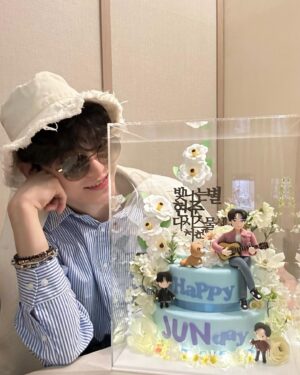 Hur Hyun-jun Instagram - 감사합니다 생일 축하해주셔서🎂