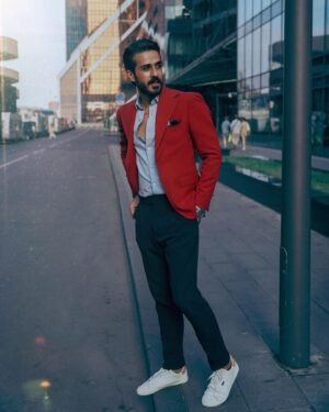 Hussein Hafez Instagram - شلونكم 🫰🏻❤️ مشتاقييين يابه 👋🏻