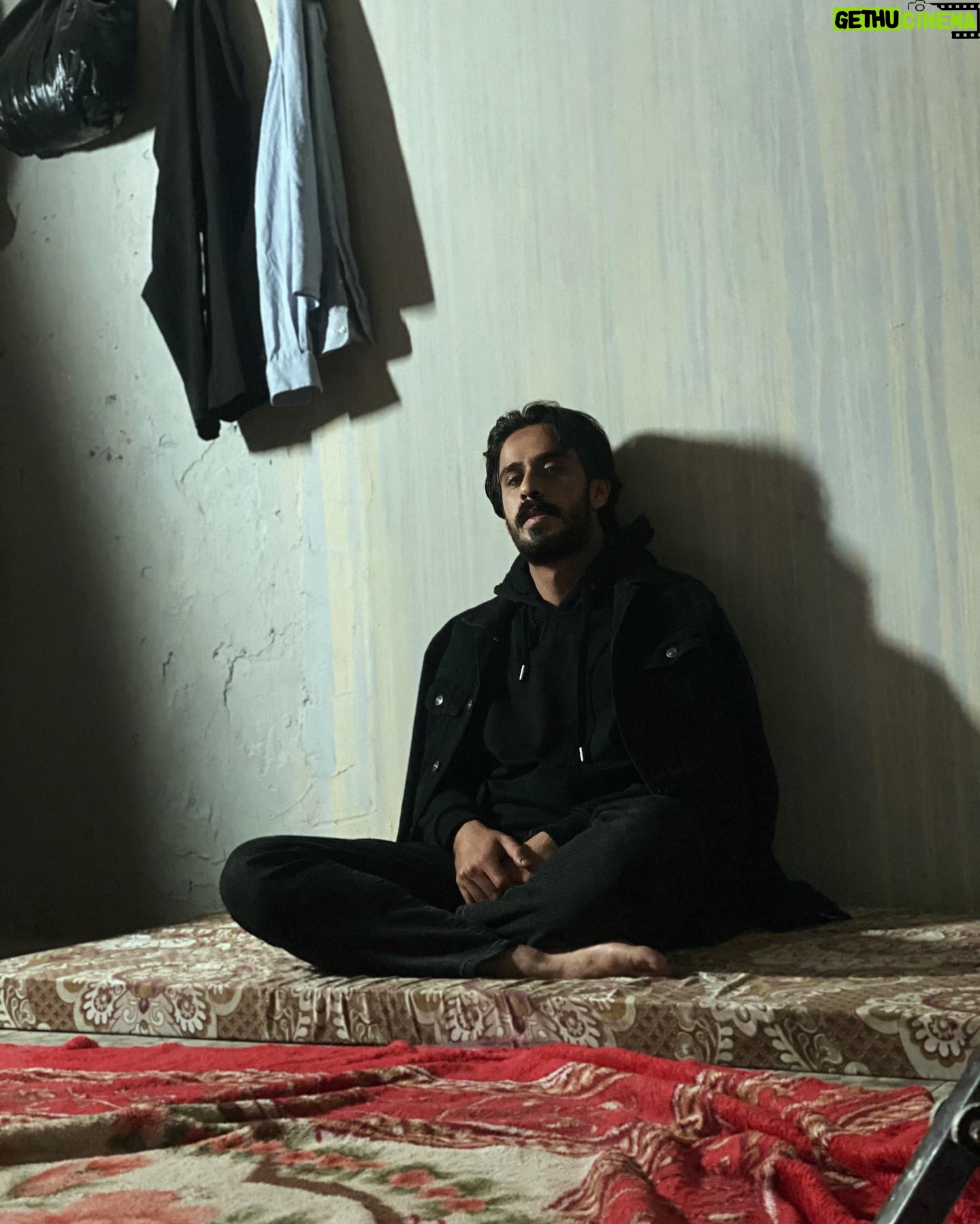 Hussein Hafez - 3 Likes - الهم الي بداخلي اكبر من كلشي 💔
شتكولون عاصم يستحق السجن ؟؟
#عاصم | #عسل_مسموم
@mbciraqtv
@awsstudiosofficial
@shahid.vod