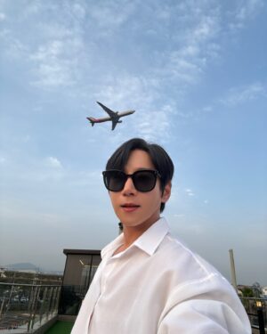 Hwang Chi-yeul Instagram - 제주도🫶🏻 #컬투쇼