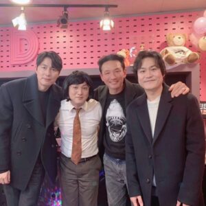 Hwang Je-sung Instagram - 깊은 산속 황제파워를 찾아주신 게스트 분들 감사합니다❤️❤️

#황제파워
#간헐적초대석
#황정민
#정우성
#김성균
#초아
#곽범
#권혁수
#김남길

그리고 앞으로 찾아오실 게스트분 미리 감사❤️
