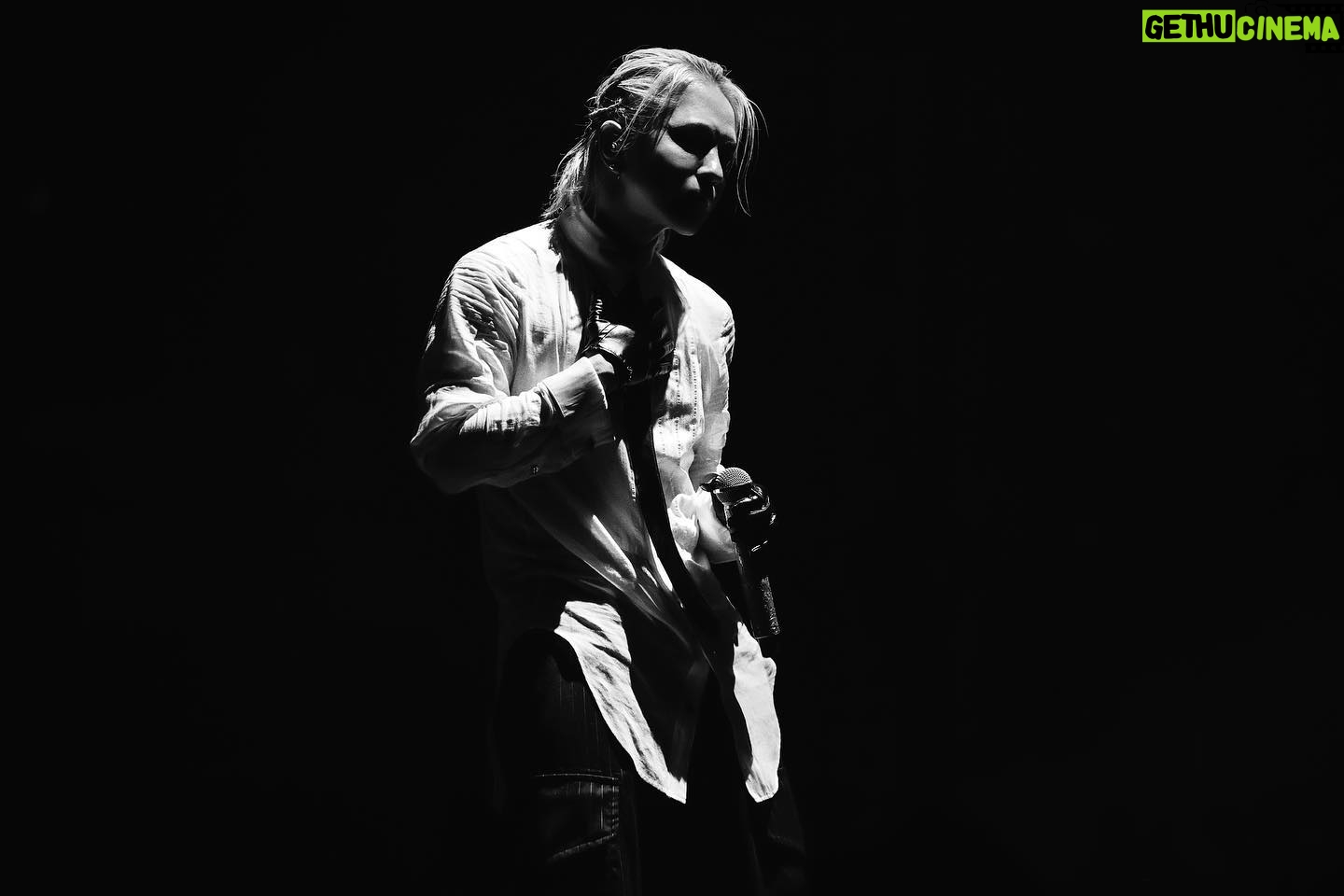 Hyde - 35.1K Likes - Yokohama was so much fun ♫ Let’s have fun today, the last day
#hyde
#LArcenCiel
#UNDERGROUND
#ラルク
#LECIEL
#横浜アリーナ
#最終日
#エンジェリックボイス