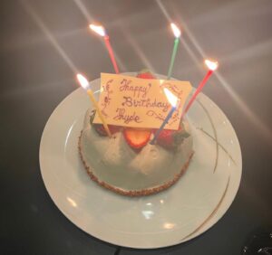 Hyde Instagram - So many people wished me a happy birthday! Thank you so much⭐️

たくさんの方にお誕生日祝ってもらいました！ありがとうございます⭐️

#HYDE
#HYDEBIRTHDAY
#HYDE爆誕祭2024