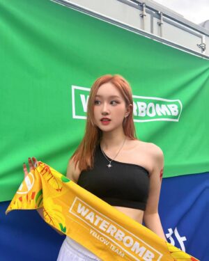 Hyowoo Instagram - 인생 첫 워터밤 싹 젖고 갑니다
역씨 워터밤이야 신나!!!!!! 💖

@hook_realbeat @emetsound @waterbomb_official 💙
#hook #emetsound #waterbomb