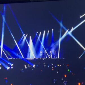 Hyowoo Instagram - 매 순간 도전의 연속이던 2022년, 후회 없이 보내구 
무슨 일이 있을지 모를 새해! 기대된다 💫
I wish you a year of love for each other! Happy new year 🫶✨