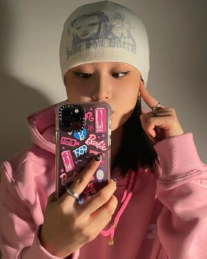 Hyowoo Instagram - #제품협찬 
두가지 맛
수상해
"'
"
'
@casetify_kr @casetify @barbie @casetify_colab #barbiexcasetify #barbie #casetify #케이스티파이 #바비인형