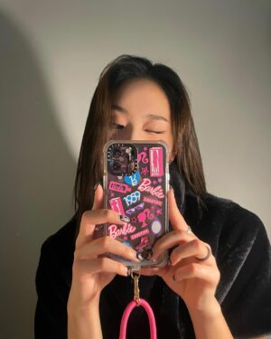 Hyowoo Instagram - #제품협찬 
두가지 맛
수상해
"'
"
'
@casetify_kr @casetify @barbie @casetify_colab #barbiexcasetify #barbie #casetify #케이스티파이 #바비인형