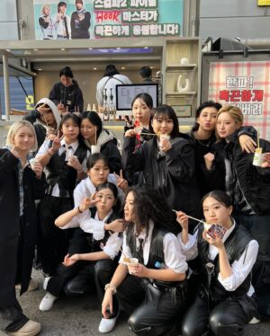 Hyowoo Instagram - _
SGF2 Hook team i love you 🤠🤎🤎
@hook_dancekorea