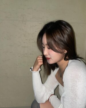 Hyowoo Instagram - 사랑해 모두모두모두
@luvistrue_official