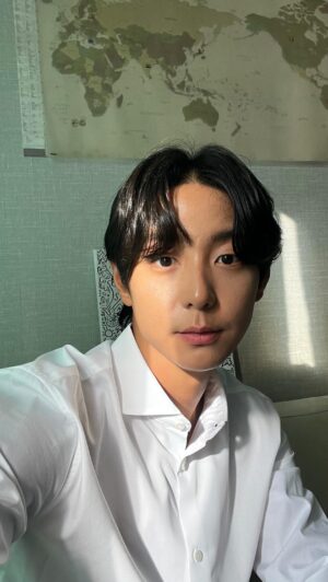 Hyun Woo Instagram - 오늘 좀 괜찮은가...