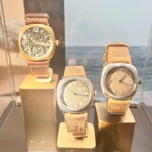 Hyun Woo Instagram - The World of Panerai 😀

전시 오프닝에 다녀왔어요.
멋진 오브제와 제품도 보고
워치메이킹도 경험할 수 있는 
특별한 시간이었습니다. 
두오모앤코에서 하는 이번 전시는 20일 토요일까지 
관람이 가능하다고 하니 
여러분도 방문해보세요✌️

#Panerai #TheWorldofPanerai #파네라이 #파네라이전시 
@panerai #fyp #trend