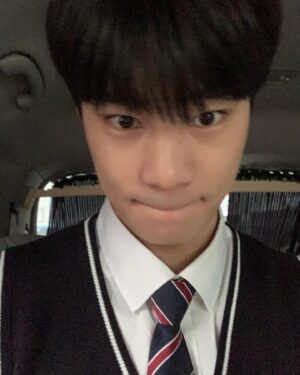 Hyun Woo-seok Instagram - 성운 🙃
