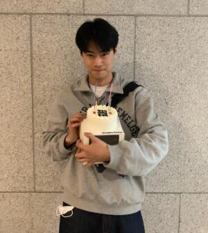 Hyun Woo-seok Instagram - 생일 축하해 주신 모든 분들 정말 감사합니다
#매우행복 🎂