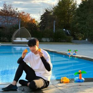 Hyun Woo-seok Instagram - 오리 .. 귀엽더라고요.. 🫠
#치얼업