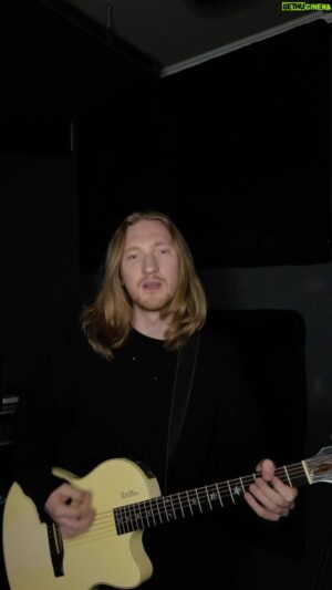 IVAN Instagram - Шелковое сердце 💙