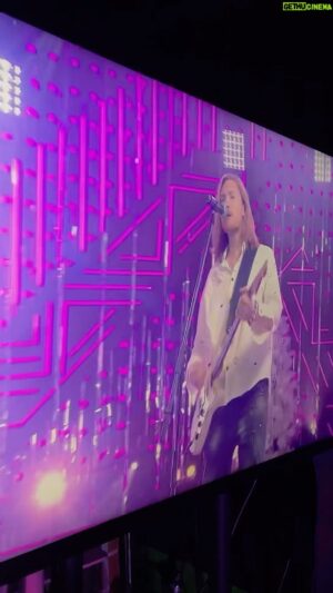 IVAN Instagram - Не съемках @ru_tv скоро в эфире🤘🏻🤘🏻🤘🏻