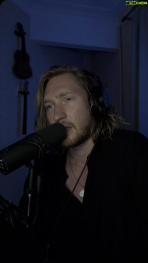 IVAN Instagram - По пояс в небе. Я даже помню, как впервые услышал этот альбом)