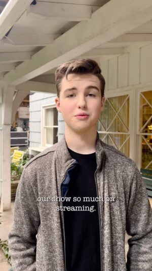 Iain Armitage Instagram - To all the new fans who’ve been discovering us via streaming (cough @netflix cough), welcome to the family! Don’t miss the final season premiering tonight, only on @cbstv and @paramountplus!