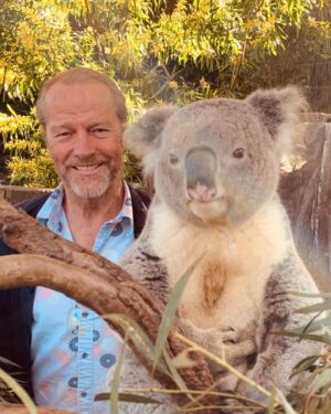Iain Glen Instagram - Up close and personal. So many thanks to @sydney for a fantastic day and night with the animals at @tarongazoo and @wildliferetreat The family loved every second. The zoo also does wonderful research and conservation!!💜💜
