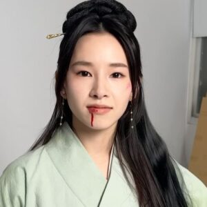 Iain Lu Instagram - 古裝小恩解鎖☑️
大家看了嗎！
-
想不到居然有機會拍到羅主任的MV🫨
🔍舞狀元-Show Lo
謝謝大家給我機會🫶🏻