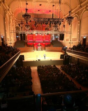 Iain Stirling Instagram - What an amazing Easter weekend. Thanks to everyone who came to the shows. I love you all 🇮🇪