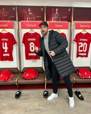 Iain Stirling Instagram - What a day yesterday was! Thank you to @liverpoolfc for allowing Chelcee and I to host the Legends match once again. What a buzz. Torres is my new best friend. Loads of money raised for the Foundation. Happy days!