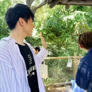 Ian Chan Instagram - -
Hi
年三十
上嚟打個招呼
祝大家身體健康 事事順利