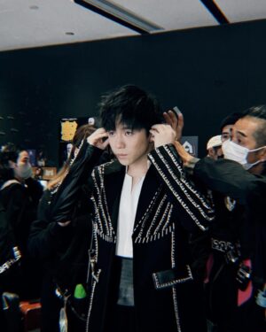 Ian Chan Instagram - -
Few more days to go
今晚見