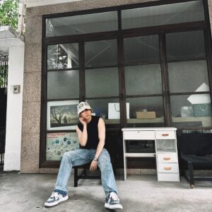 Ian Chan Instagram - -
Hello Sunday
